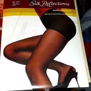 VINTAGE HANES SILK REFLECTIONS ANTI CELLULITE CONTROL TOP SANDAL FOOT PANTYHOSE